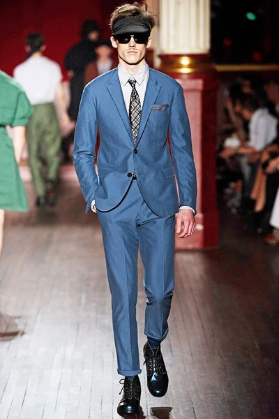 Look 22